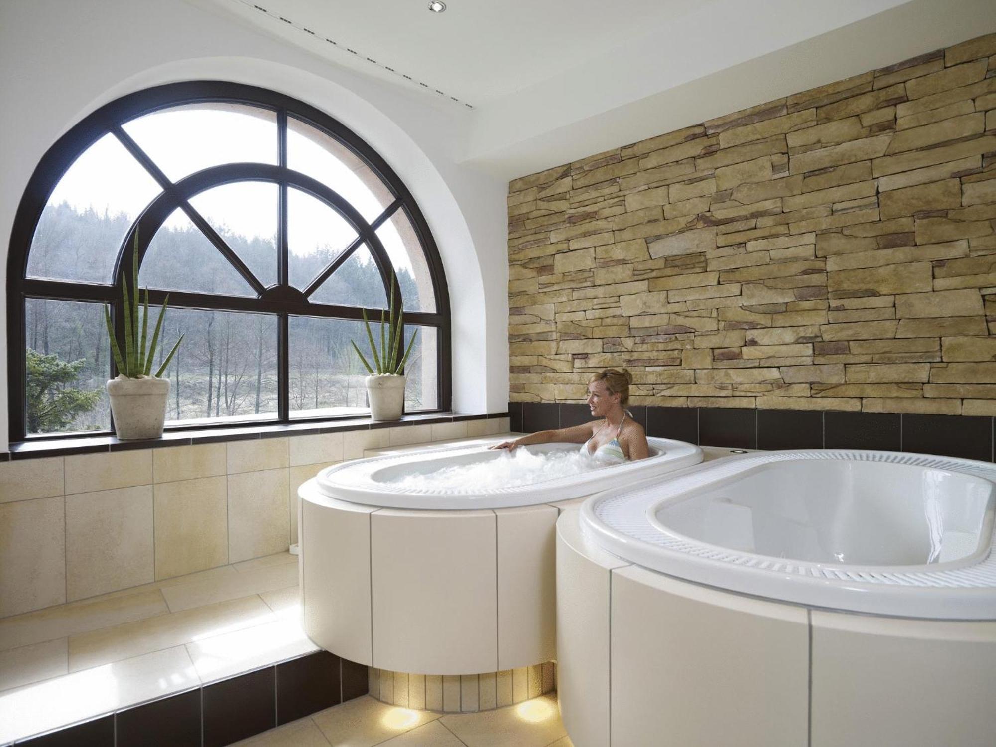 Naturhotel Ruegers Forstgut Mespelbrunn Extérieur photo