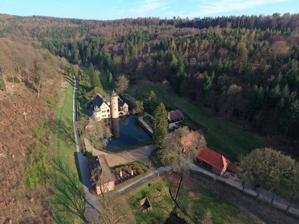 Naturhotel Ruegers Forstgut Mespelbrunn Extérieur photo